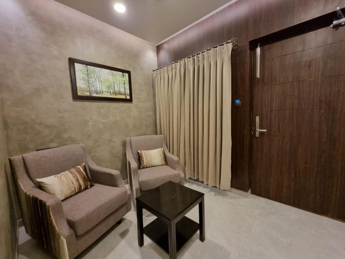 D Wayfarer Inn Resort إرود المظهر الخارجي الصورة