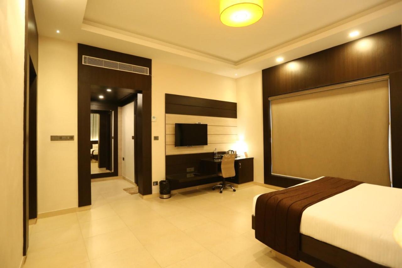 D Wayfarer Inn Resort إرود المظهر الخارجي الصورة